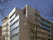 19 unit housing block in Barcelona 