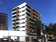 Edificio de 28 viviendas, locales comerciales y aparcamiento en la calle Pamplona de Barcelona 